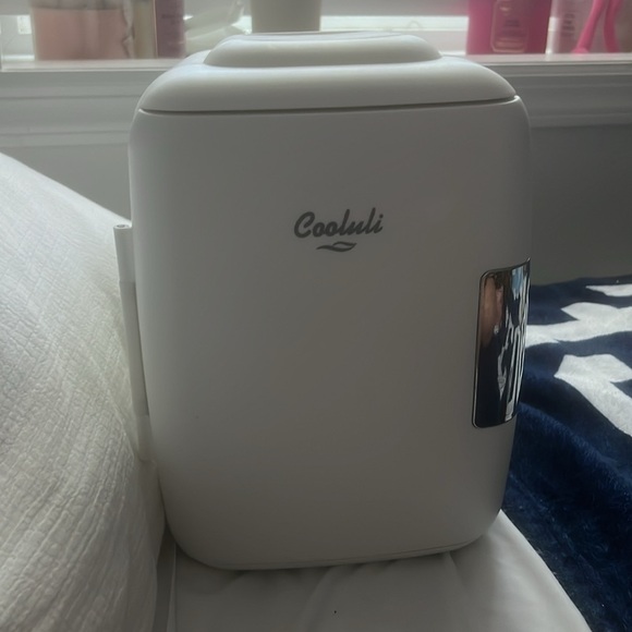 Other - Cooluli mini fridge